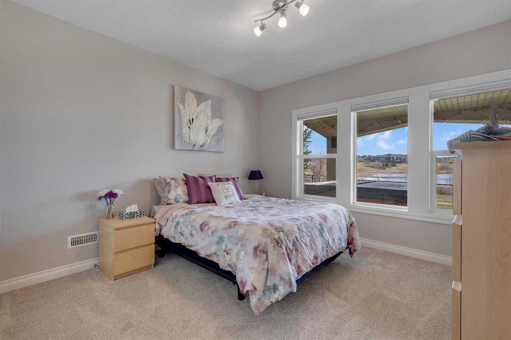 369 Marquis Landing Se, Calgary, AB - Indoor Photo Showing Bedroom