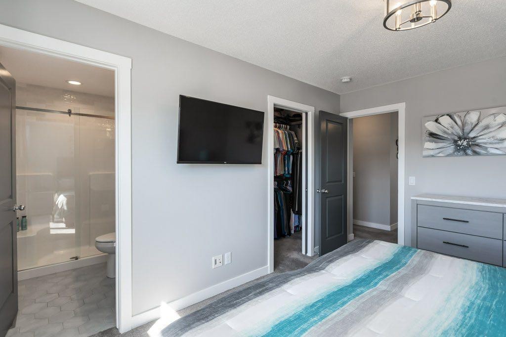 144 Wolf Willow Boulevard Se, Calgary, AB - Indoor