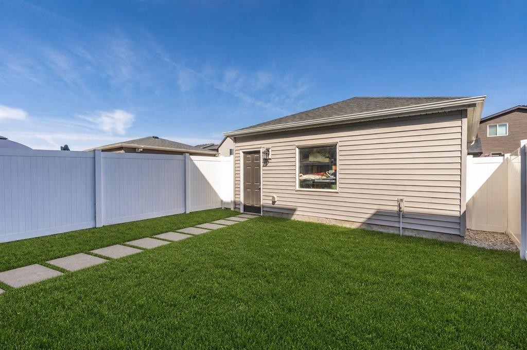 144 Wolf Willow Boulevard Se, Calgary, AB - Outdoor