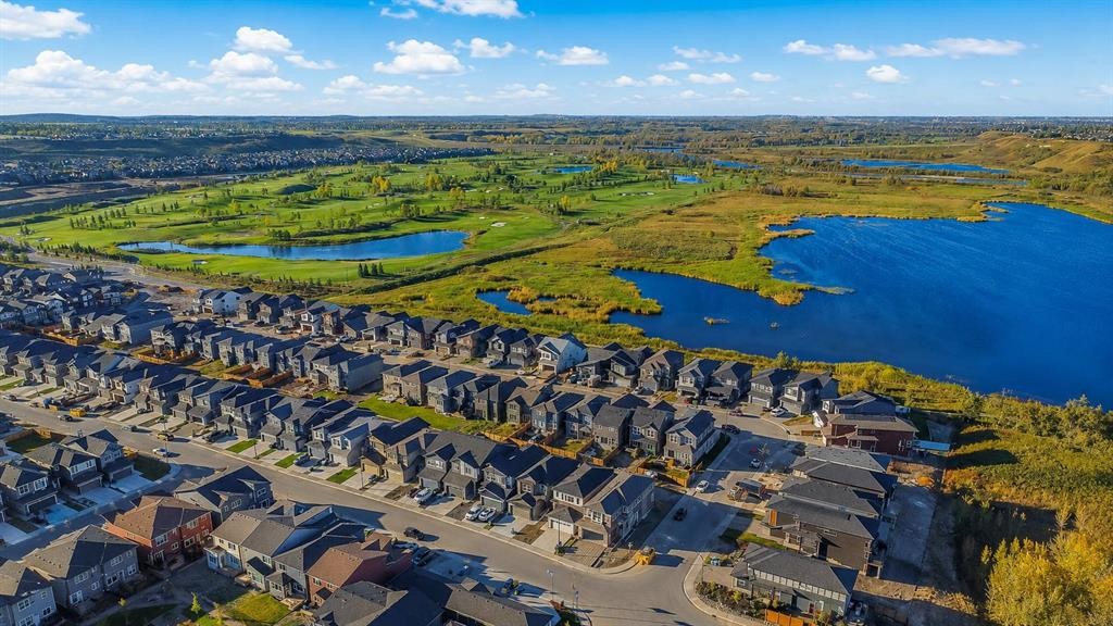144 Wolf Willow Boulevard Se, Calgary, AB - Outdoor With View