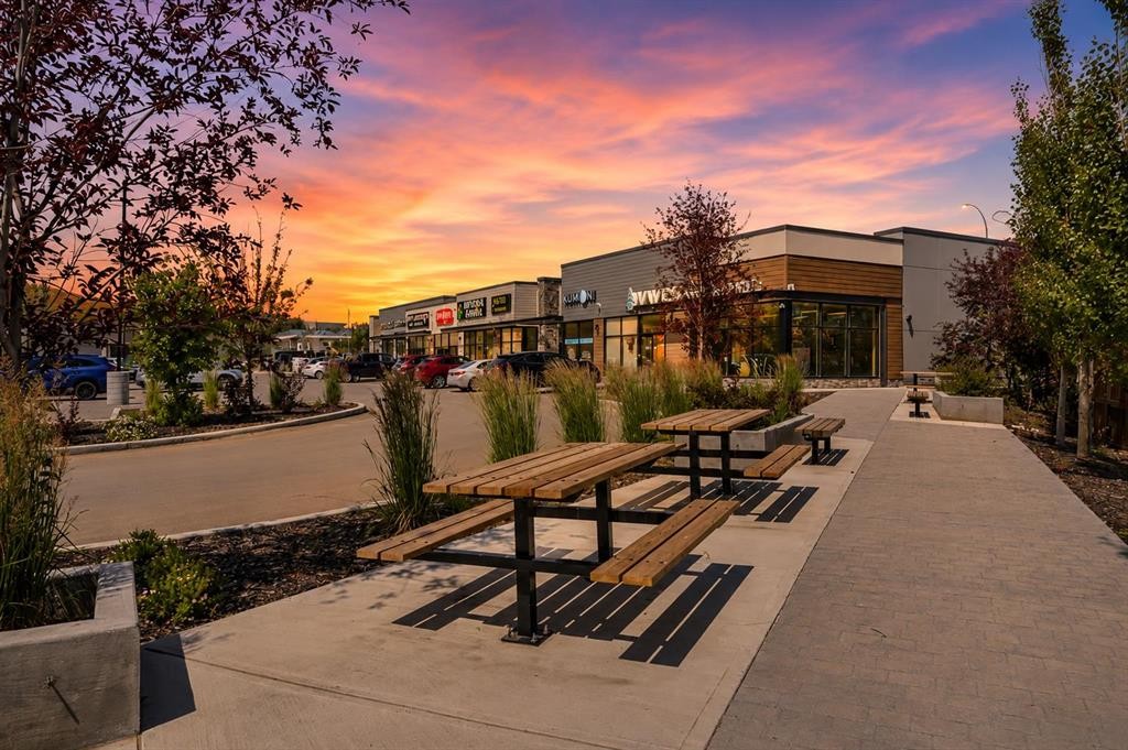 144 Wolf Willow Boulevard Se, Calgary, AB - Outdoor