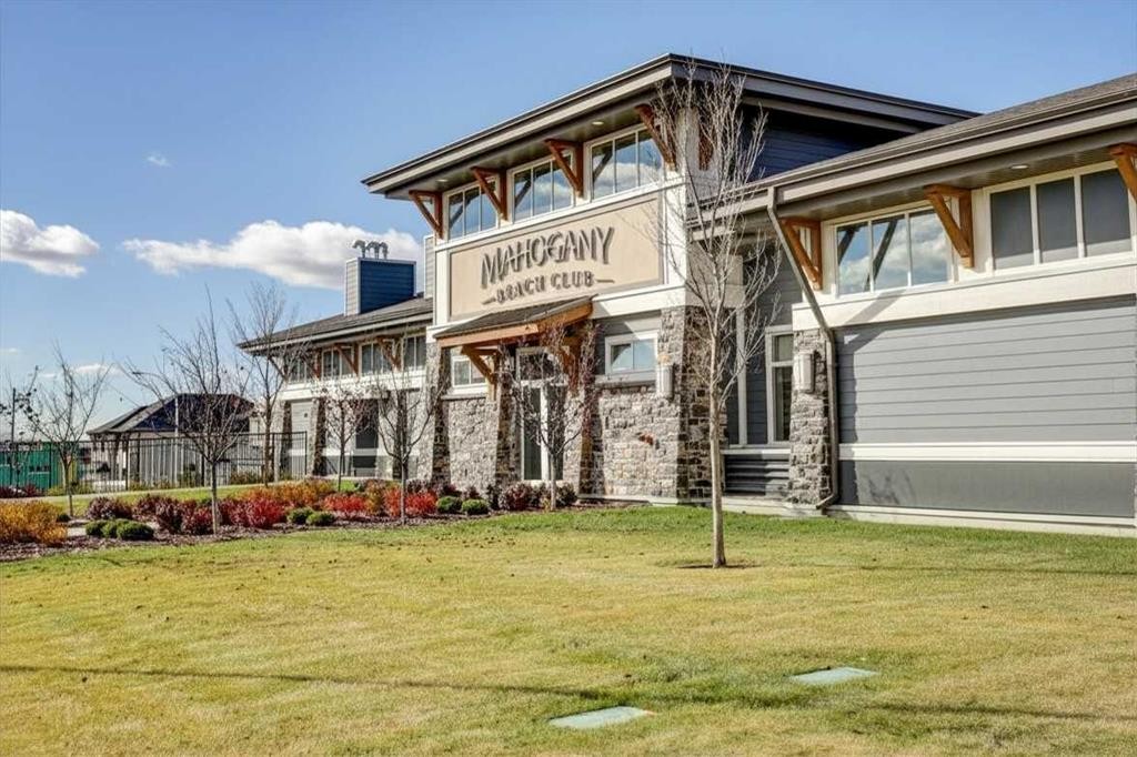 216 Mahogany Grove Se, Calgary, AB - Outdoor