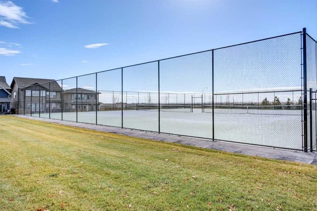 216 Mahogany Grove Se, Calgary, AB - Outdoor