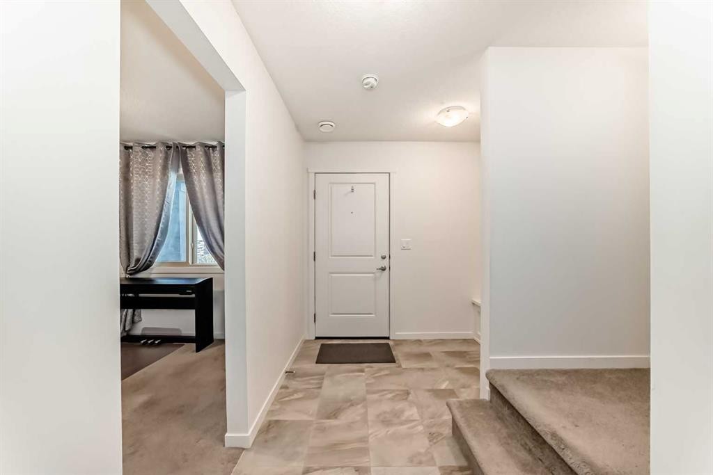 139 Legacy Point Se, Calgary, AB - Indoor Photo Showing Other Room