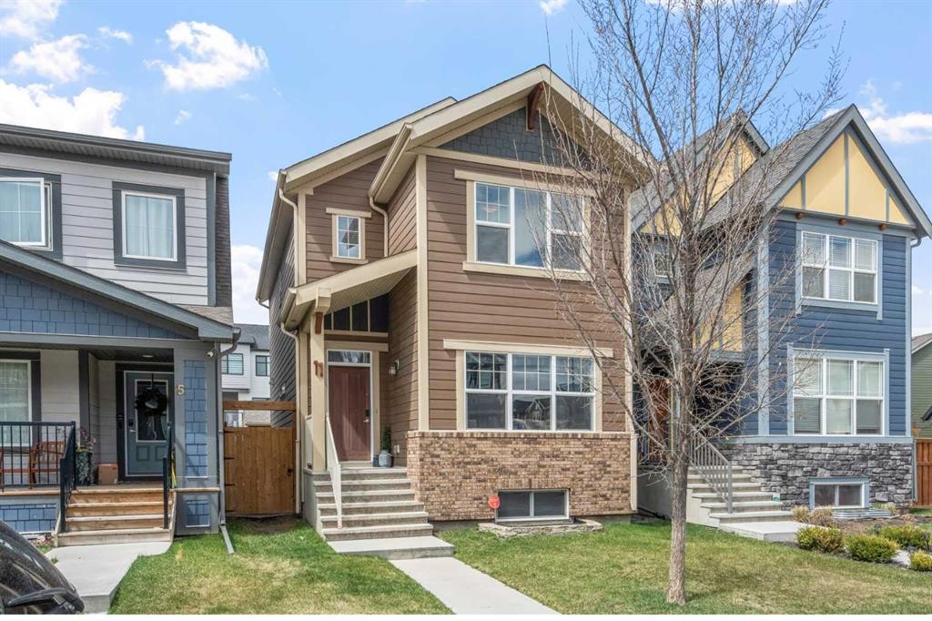 11 Masters Manor Se, Calgary, AB - Outdoor With Facade