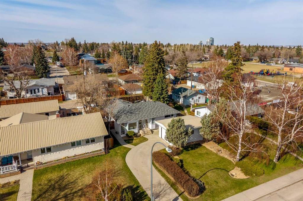 4716 26 Avenue Sw, Calgary, AB - Outdoor