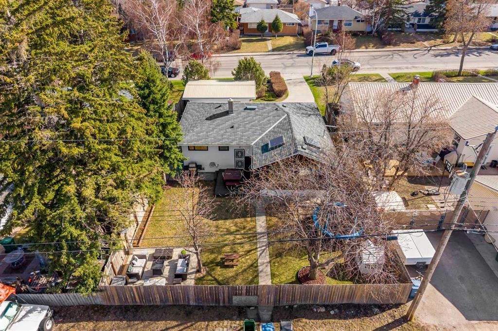 4716 26 Avenue Sw, Calgary, AB - Outdoor