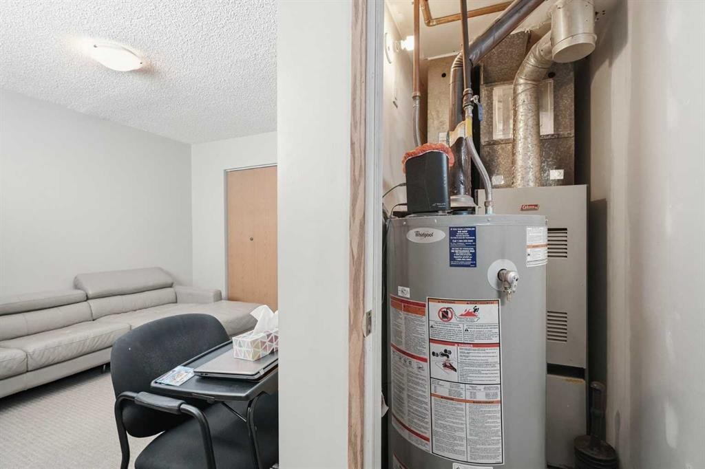 3405 35 Avenue Se, Calgary, AB - Indoor Photo Showing Basement