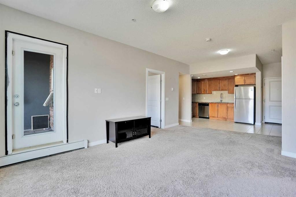 13-330 2Nd Street West, Brooks, AB - Indoor