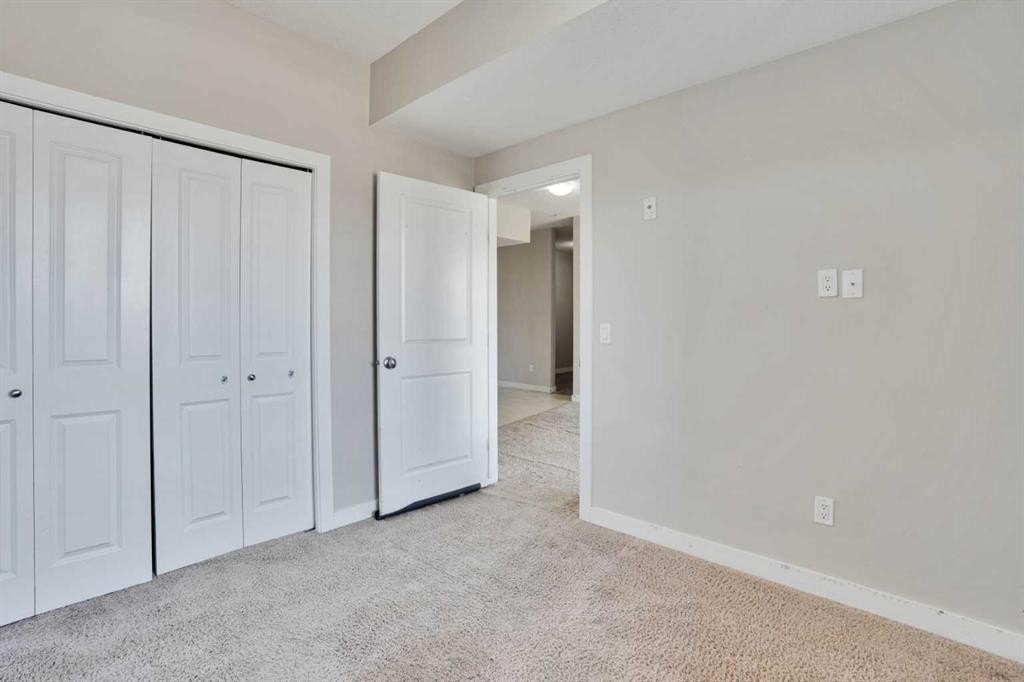 13-330 2Nd Street West, Brooks, AB - Indoor Photo Showing Other Room