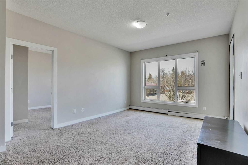 13-330 2Nd Street West, Brooks, AB - Indoor Photo Showing Other Room
