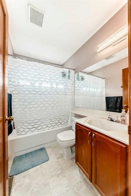 402 Citadel Hills Circle Nw, Calgary, AB - Indoor Photo Showing Bathroom