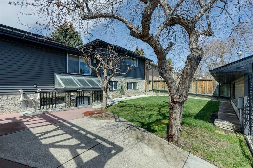 12 Huntwick Way Ne, Calgary, AB - Outdoor