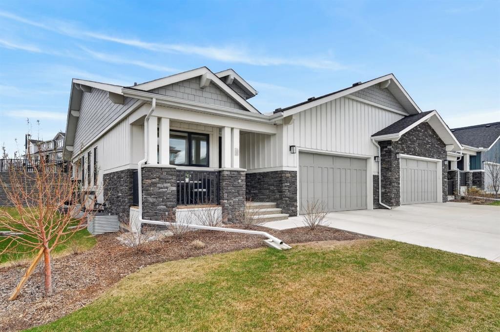 46 Crestridge Bay Sw, Calgary, AB - Outdoor