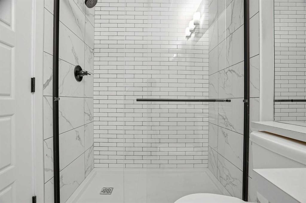 32 Walgrove Common Se, Calgary, AB - Indoor Photo Showing Bathroom