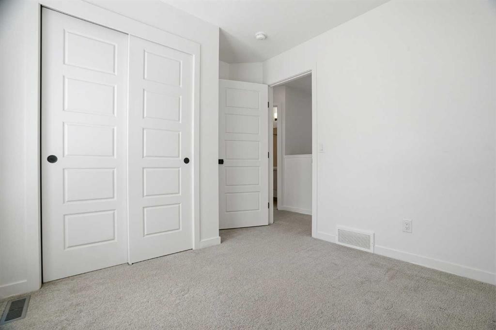 32 Walgrove Common Se, Calgary, AB - Indoor Photo Showing Other Room
