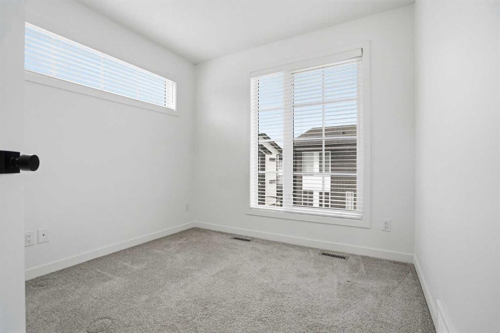 32 Walgrove Common Se, Calgary, AB - Indoor Photo Showing Other Room