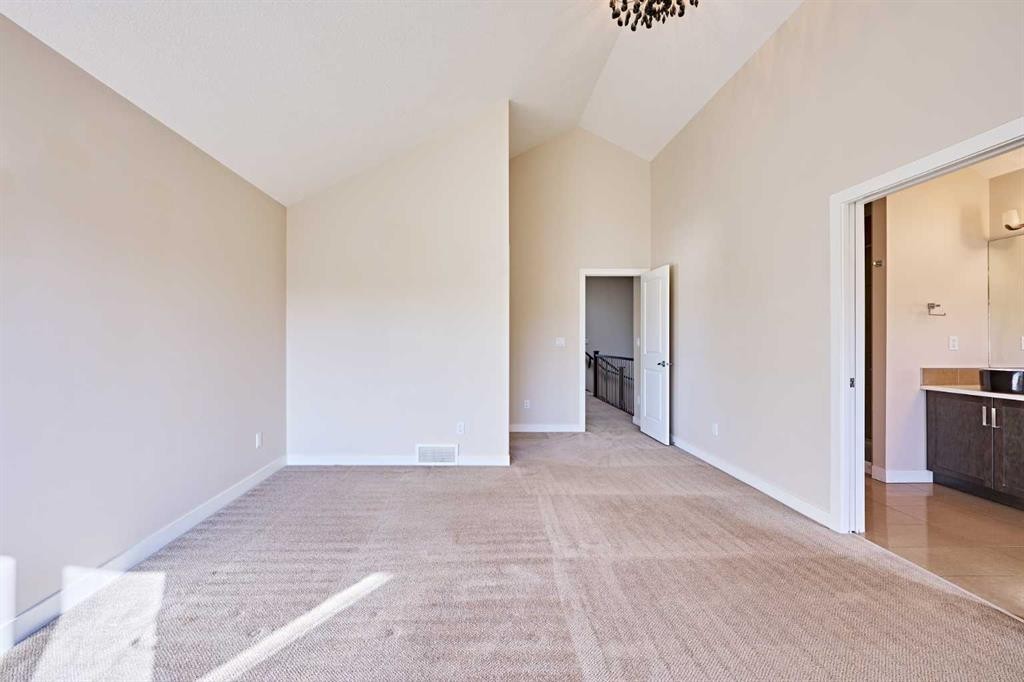 1840 Westmount Road Nw, Calgary, AB - Indoor Photo Showing Other Room