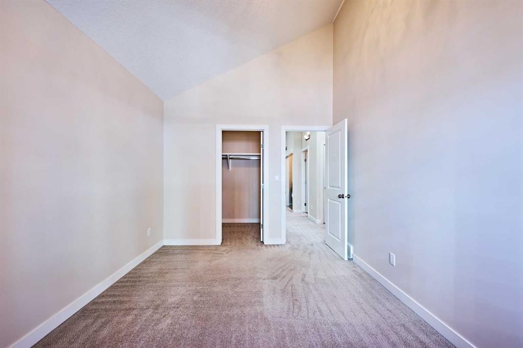 1840 Westmount Road Nw, Calgary, AB - Indoor Photo Showing Other Room