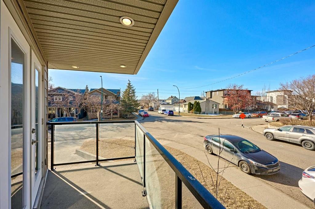 1840 Westmount Road Nw, Calgary, AB - Outdoor With Balcony