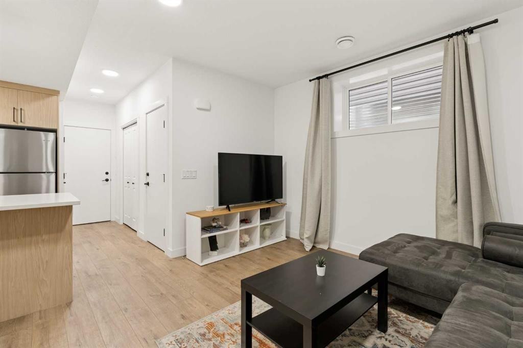 345 Calhoun Common Ne, Calgary, AB - Indoor Photo Showing Living Room