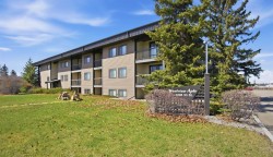 106-6108 53 Street Olds, AB T4H 1X5