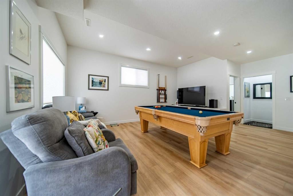 9 Scripps Landing Nw, Calgary, AB - Indoor Photo Showing Other Room