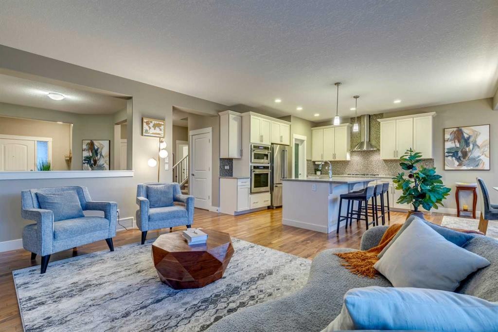 490 Mahogany Manor Se, Calgary, AB - Indoor Photo Showing Living Room