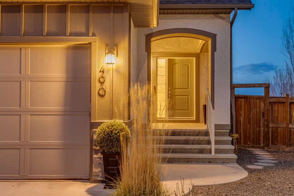 490 Mahogany Manor Se, Calgary, AB - With Exterior