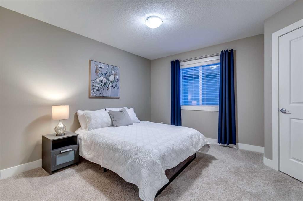 490 Mahogany Manor Se, Calgary, AB - Indoor Photo Showing Bedroom
