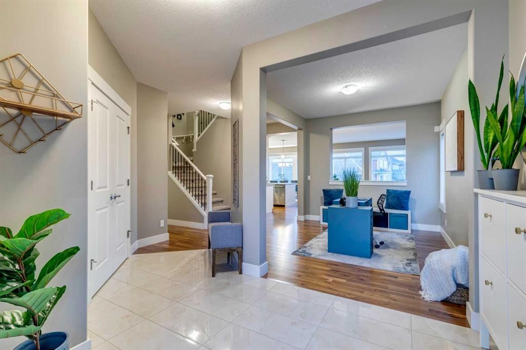 490 Mahogany Manor Se, Calgary, AB - Indoor Photo Showing Other Room
