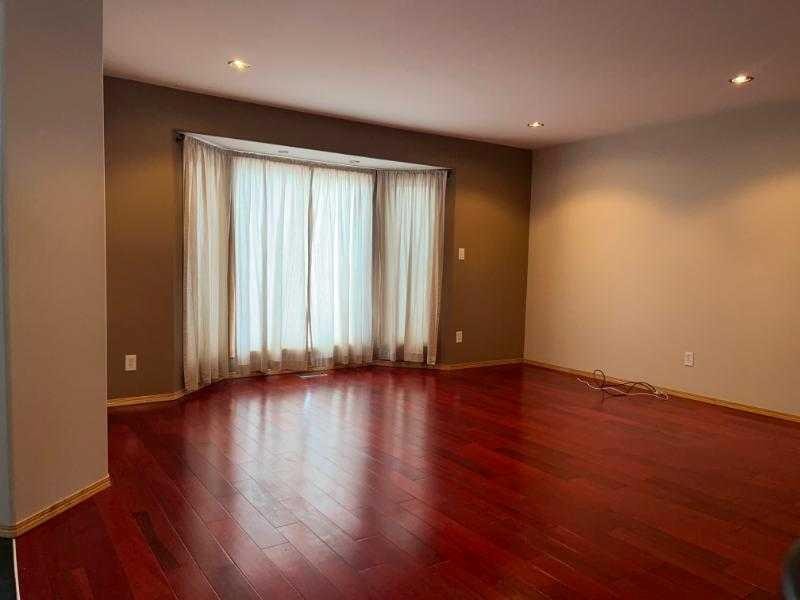 6151 Penworth Road Se, Calgary, AB - Indoor Photo Showing Other Room