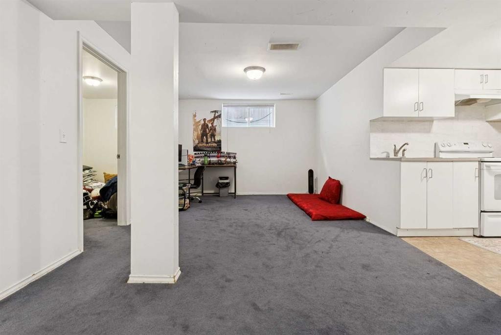 35 Saddletree Drive Ne, Calgary, AB - Indoor