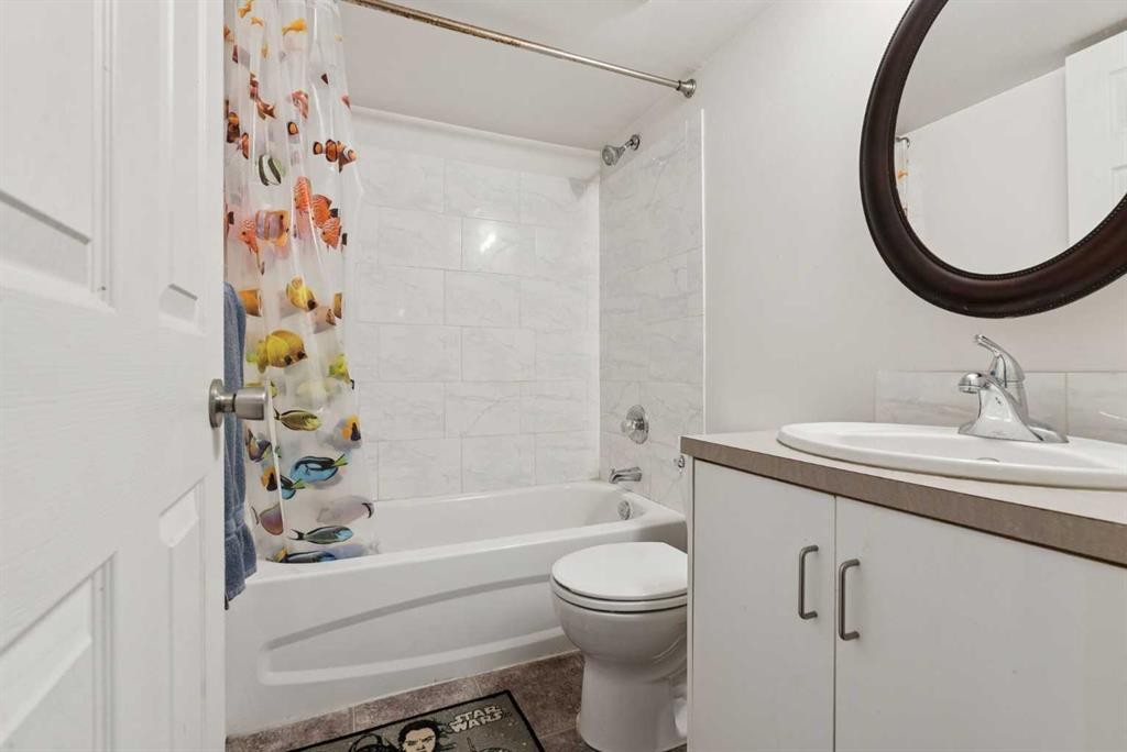 35 Saddletree Drive Ne, Calgary, AB - Indoor Photo Showing Bathroom