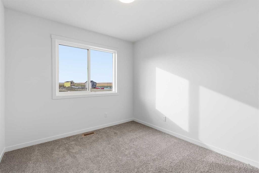 199 Annette Landing, Calgary, AB - Indoor Photo Showing Other Room