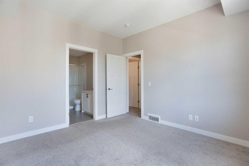 607 Cranbrook Walk Se, Calgary, AB