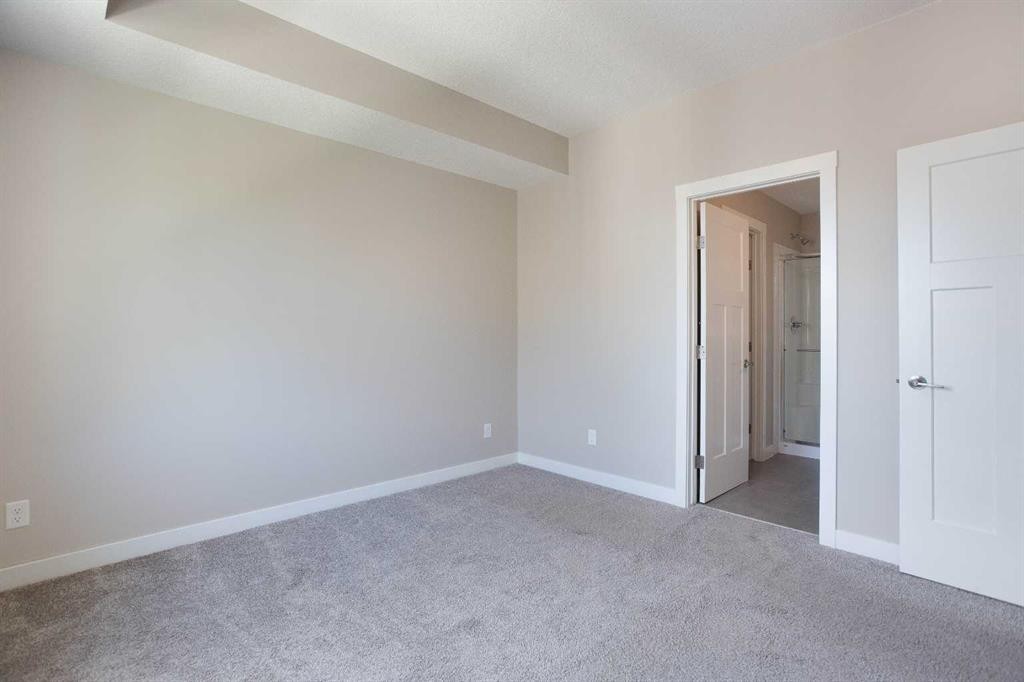 607 Cranbrook Walk Se, Calgary, AB