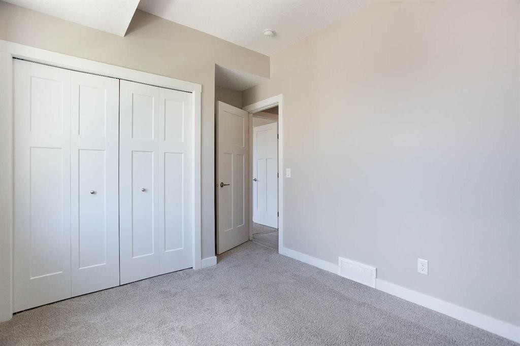 607 Cranbrook Walk Se, Calgary, AB