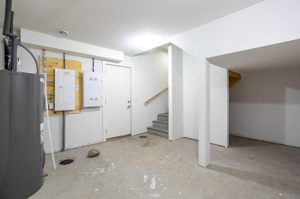 607 Cranbrook Walk Se, Calgary, AB