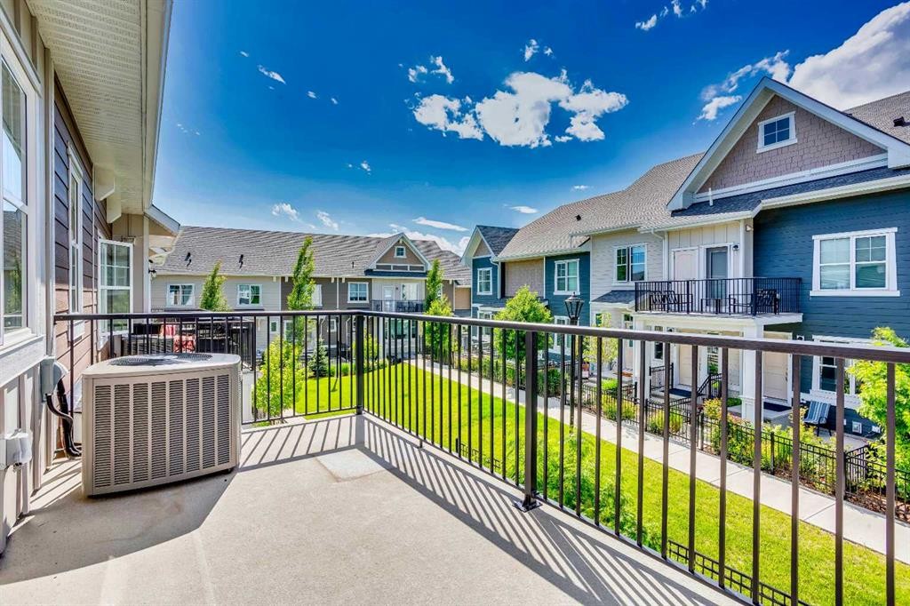 607 Cranbrook Walk Se, Calgary, AB