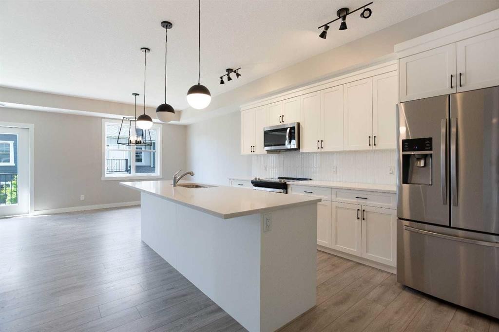 607 Cranbrook Walk Se, Calgary, AB