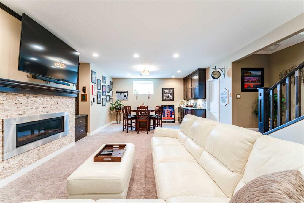 149 Muirfield Boulevard, Lyalta, AB - Indoor Photo Showing Living Room With Fireplace
