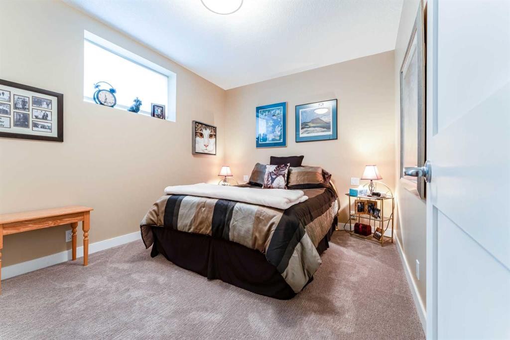 149 Muirfield Boulevard, Lyalta, AB - Indoor Photo Showing Bedroom