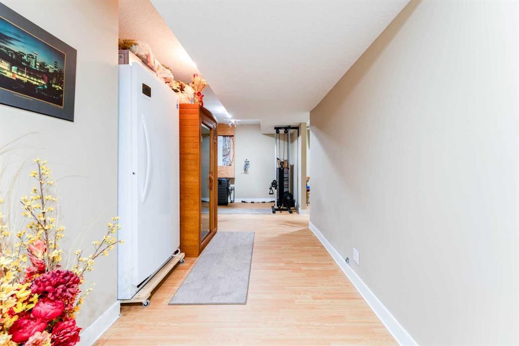 149 Muirfield Boulevard, Lyalta, AB - Indoor Photo Showing Other Room
