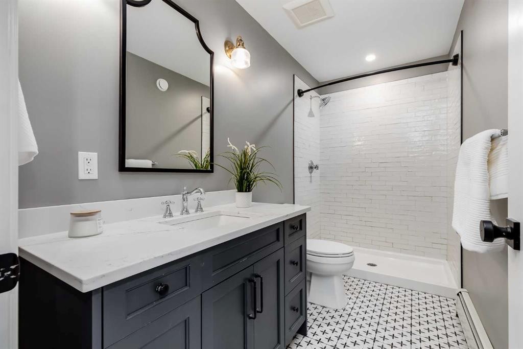 3-232 20 Avenue Ne, Calgary, AB - Indoor Photo Showing Bathroom