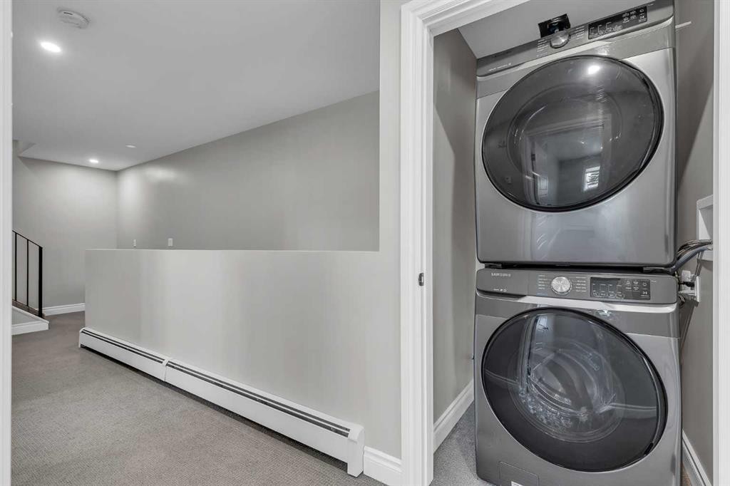 3-232 20 Avenue Ne, Calgary, AB - Indoor Photo Showing Laundry Room