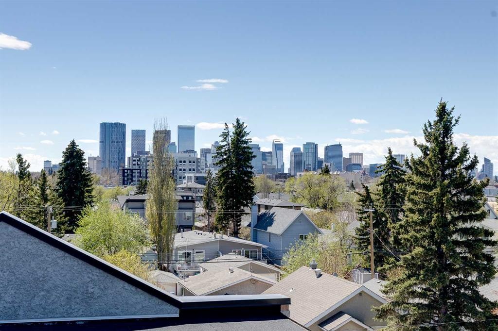 3-232 20 Avenue Ne, Calgary, AB - Outdoor With View