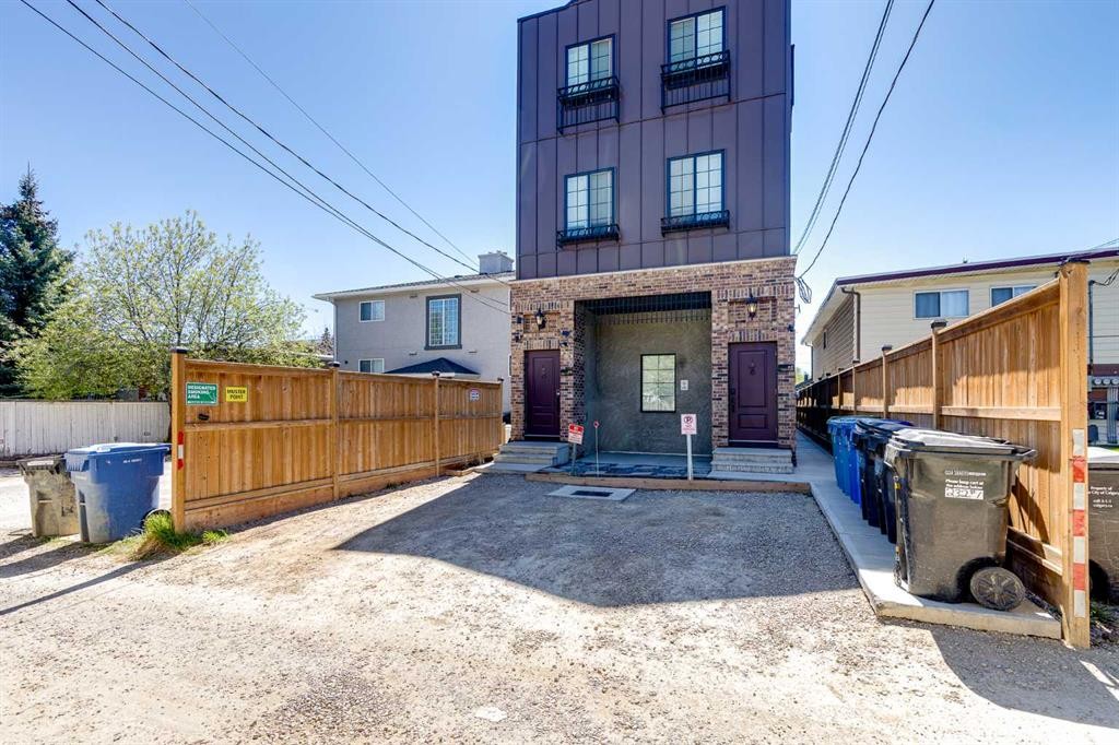 3-232 20 Avenue Ne, Calgary, AB - Outdoor