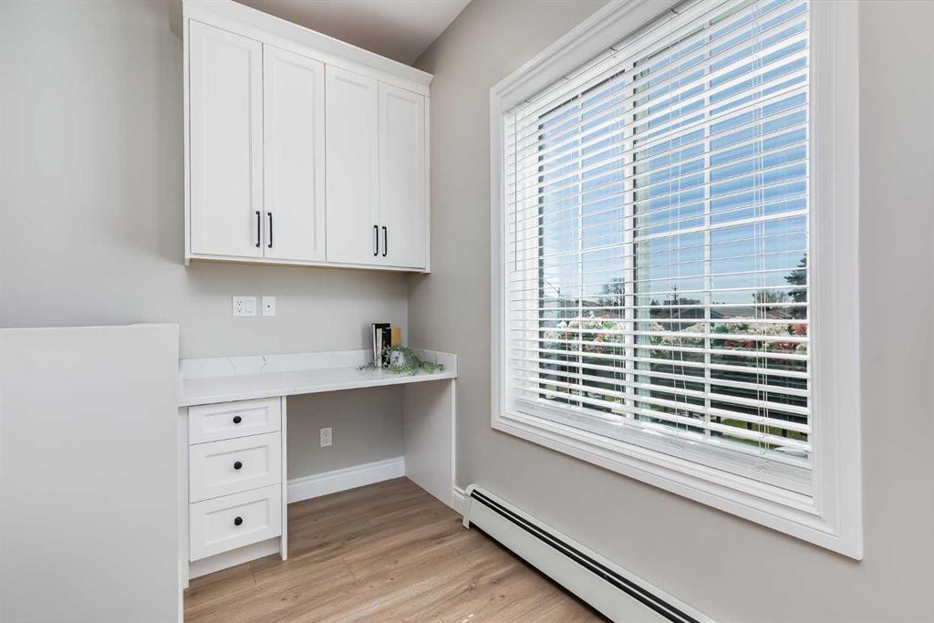 3-232 20 Avenue Ne, Calgary, AB - Indoor Photo Showing Other Room