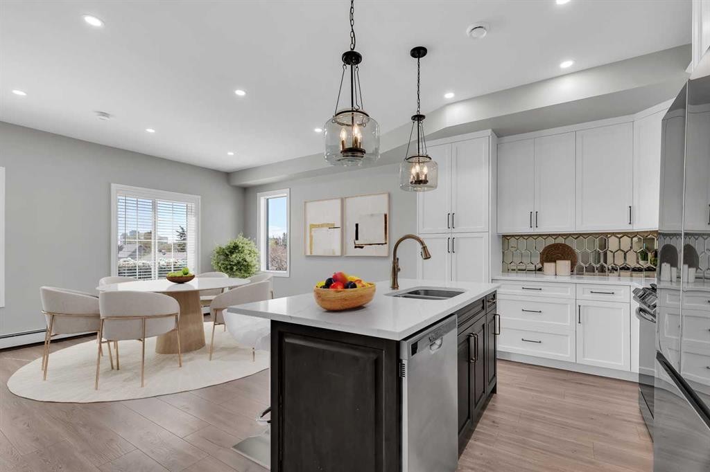 3-232 20 Avenue Ne, Calgary, AB - Indoor Photo Showing Kitchen With Upgraded Kitchen